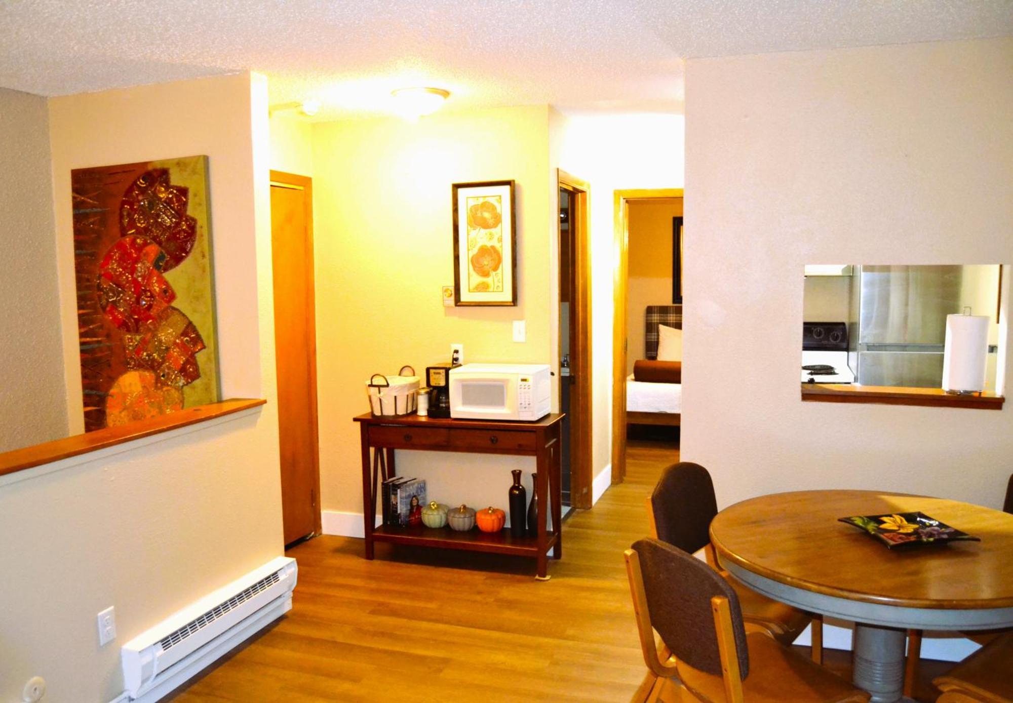 Appartement Urban Oasis à Grand Forks Extérieur photo